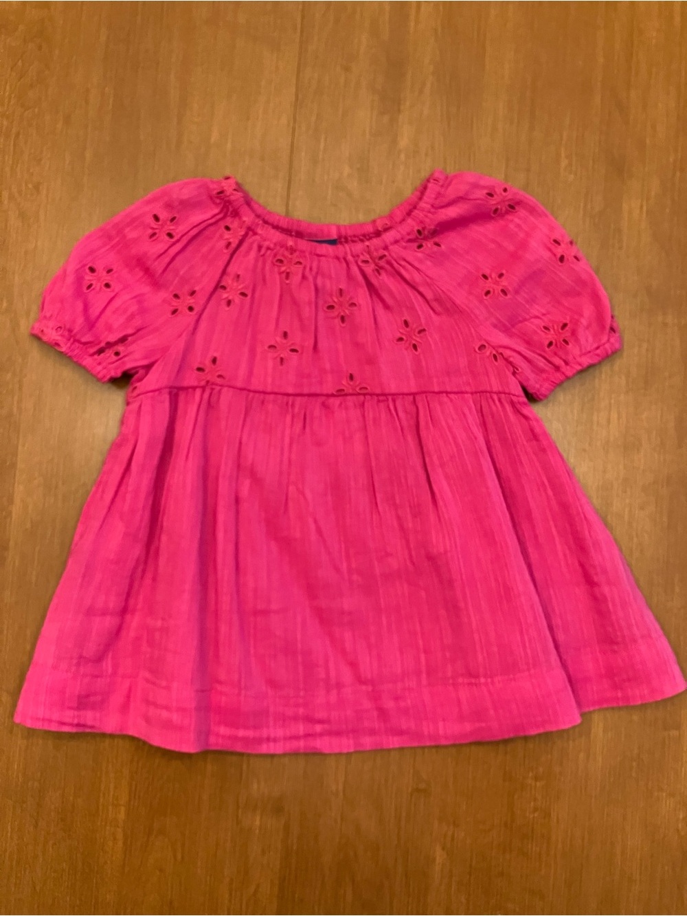 0-3M Old Navy Fuschia Eyelet Puff Sleeve Dress. Lightweight, soft.